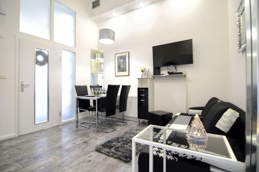 Lea Apartment - Free Parking In Front For 2 Cars Zagreb Ngoại thất bức ảnh